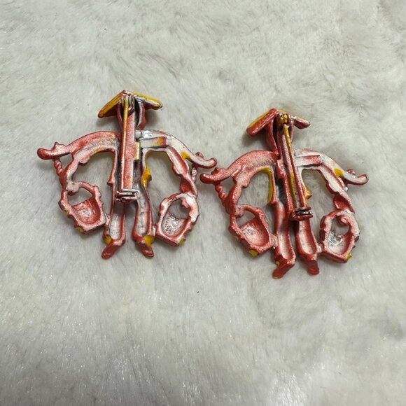 Vintage Scatter Pins Asian Chinese Man Holding Buckets Pin Brooch Figural - Picture 2 of 8